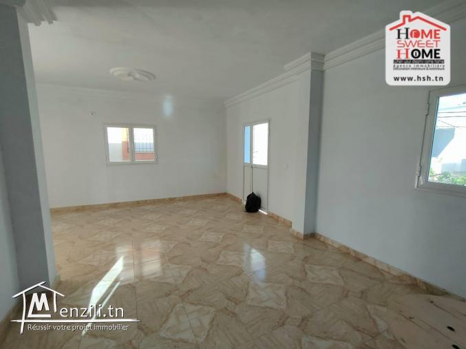 Villa Fatiha à Vendre à Rades Plage