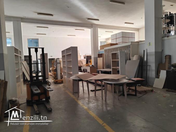 A LOUER LOCAL 1300M² Z.I CHOTRANA