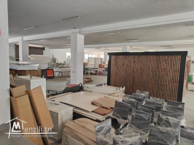 A LOUER LOCAL 1300M² Z.I CHOTRANA