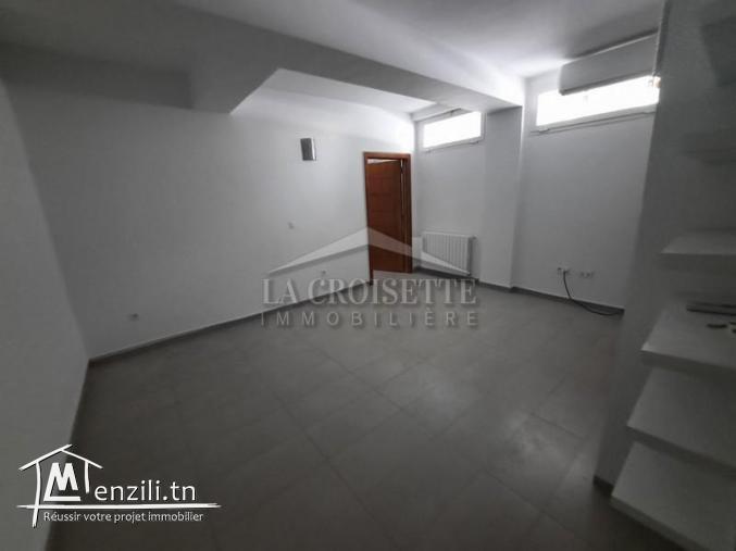 Triplex s+3 avec jardin et chambre de service à la marsa MDL0446