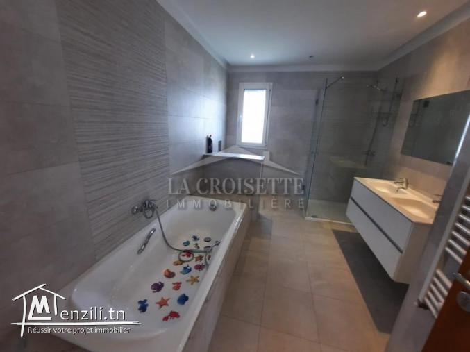 Triplex s+3 avec jardin et chambre de service à la marsa MDL0446