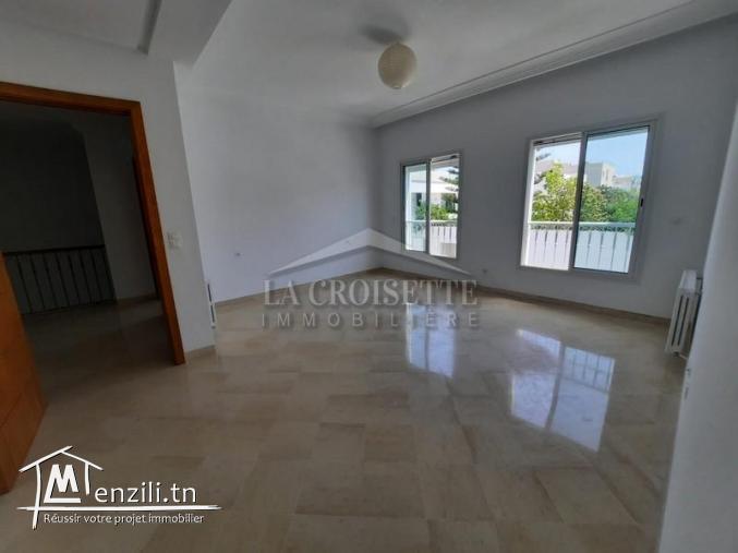 Triplex s+3 avec jardin et chambre de service à la marsa MDL0446