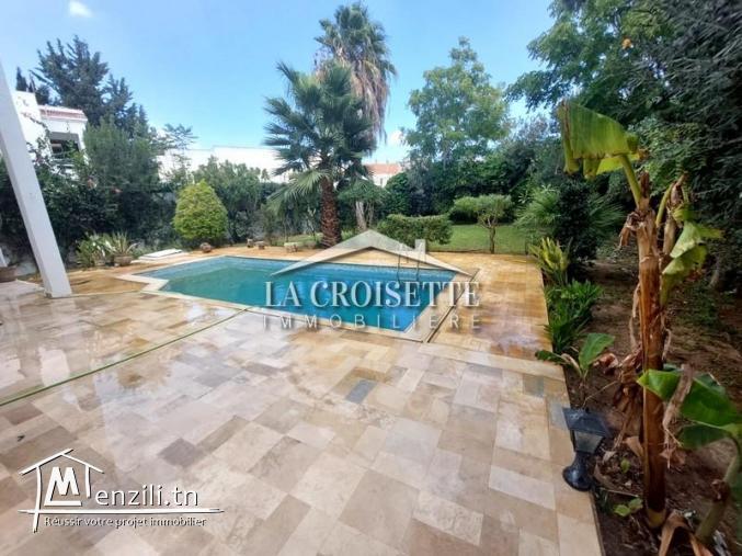 Villa s+6 avec piscine à la marsa MVL1429