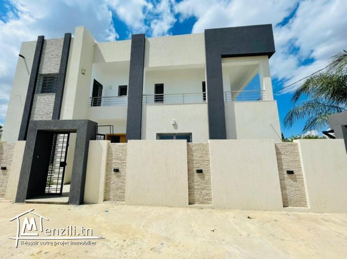 للبيع فيلا  في طور الإنجاز