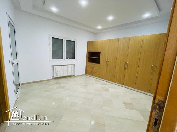 للبيع فيلا  في طور الإنجاز