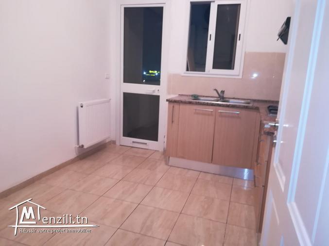 A louer un appartement s+3 a ezzahra