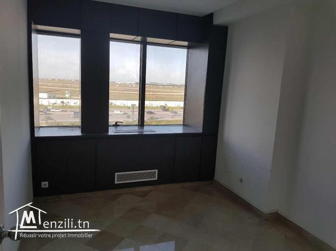 bureau a louer d'une superficie 160m² au lac 1