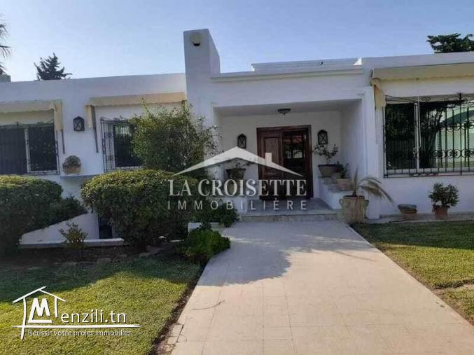 Villa s+4 avec piscine à Gammarth MVL0054