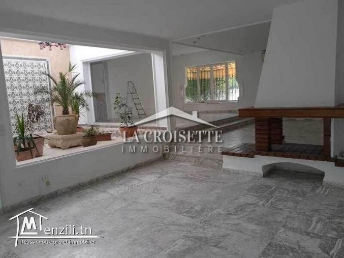 Villa s+4 avec piscine à Gammarth MVL0054