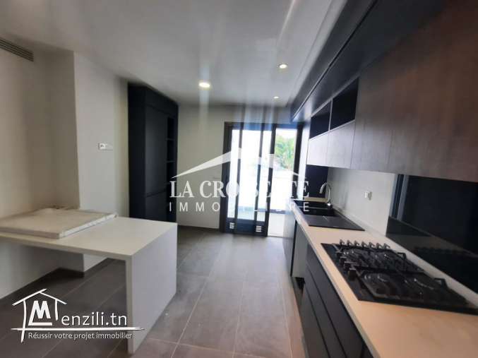 Duplex s+3 avec terrasse à  Gammarth MDL0549