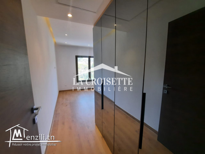 Duplex s+3 avec terrasse à  Gammarth MDL0549