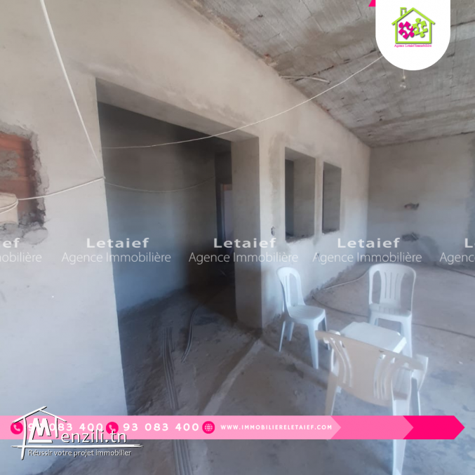 Belle villa avec jardin et garage à vendre à chott meriem