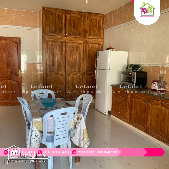 Belle villa avec jardin et garage à vendre à chott meriem