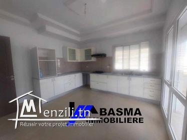 etage de villa s+3  a louer