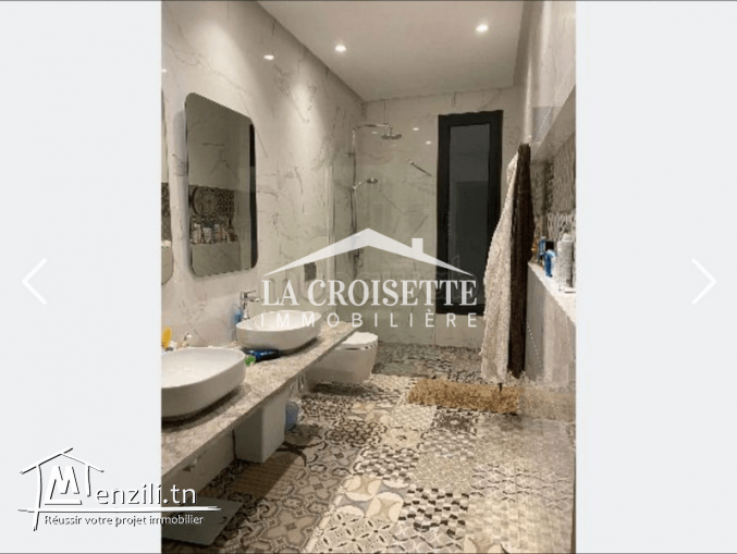 Villa s+4 avec piscine à la marsa MVL1364