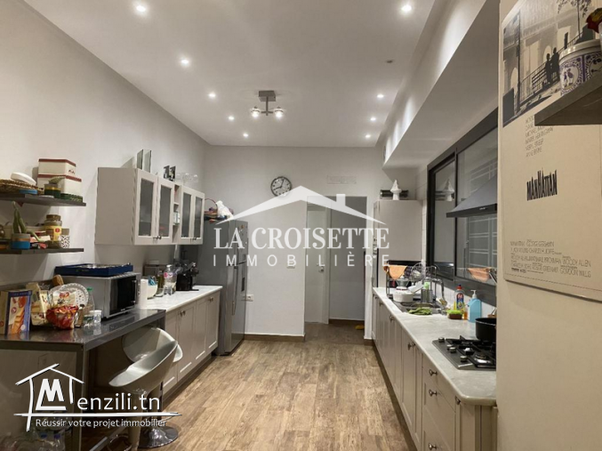 Villa s+4 avec piscine à la marsa MVL1364