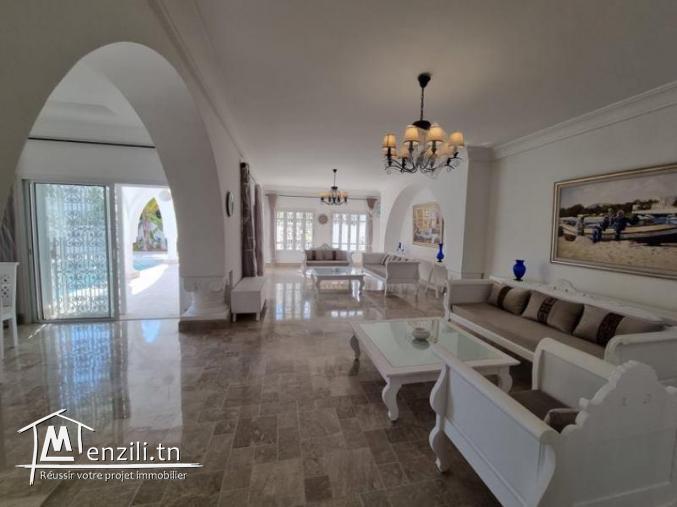 V153 Villa DU CHARME BELLE VILLA