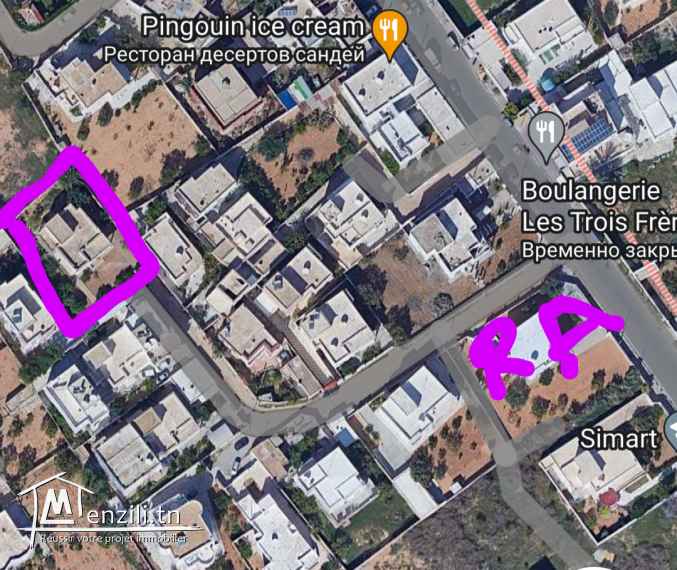 A vendre  une villa d'une surface bâtie de 200 m2