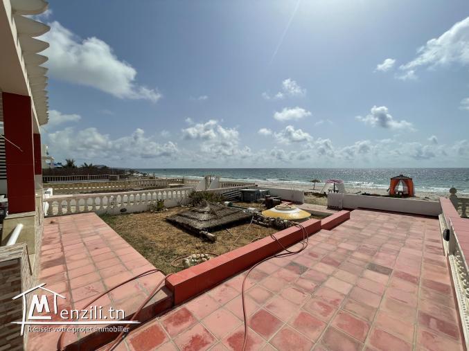 Grande Maison pied dans l'eau Kélibia / Ain Grenz