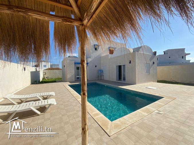 Une belle vila s+3 avec piscine