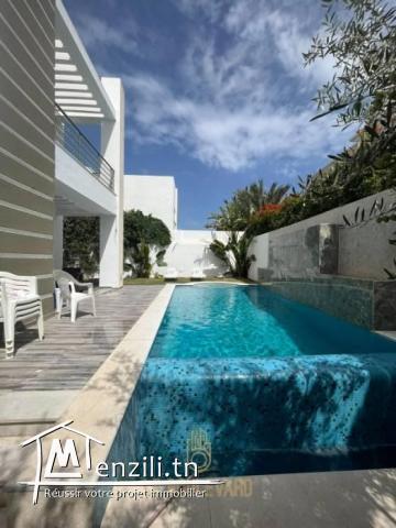 A vendre Villa duplex S4 avec piscine à Hammamet Nord