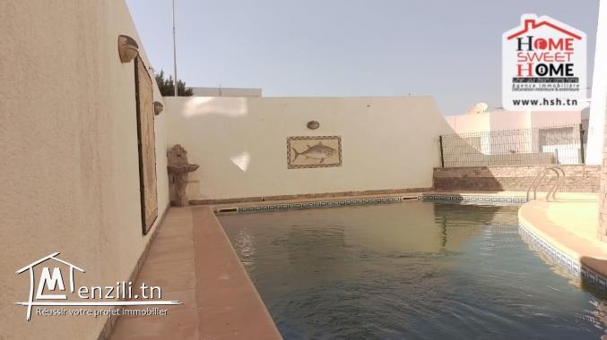 Villa Astrid à Vendre à Ennasr