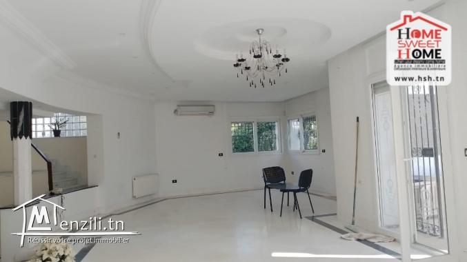 Villa Astrid à Vendre à Ennasr