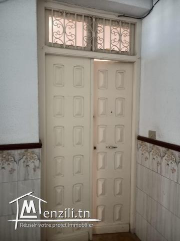 Studio S+2 au 4e étage de l'Avenue du Combattant Suprême