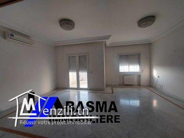 un appartement s+3 à louer à khzema ouest