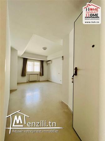 Villa Esteban à usage bureautique aux Berges du lac 2