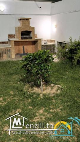 Vente Une grande villa avec piscine à Djerba Midoun