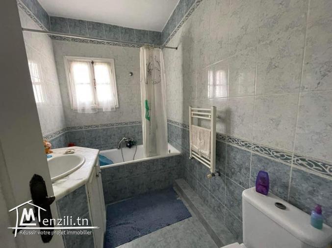 une belle villa (Rez de chaussée autonome et duplex) à el Kram