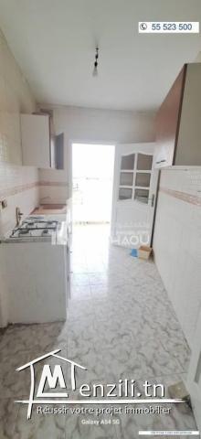 Ennasr à louer etage de villa s1