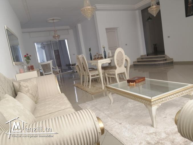 A vendre Un très beau étage de villa