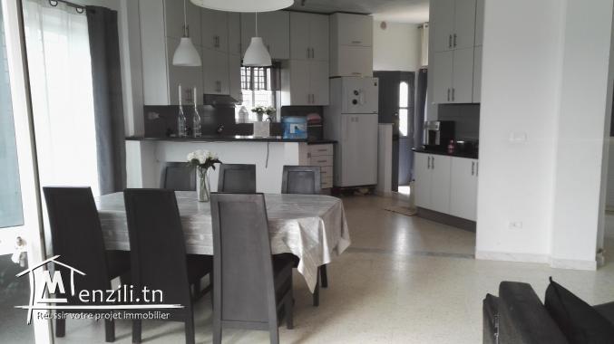 un terrain est une très belle villa à vendre