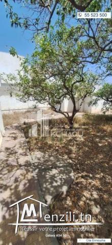 A vendre villa à cité Ennozha