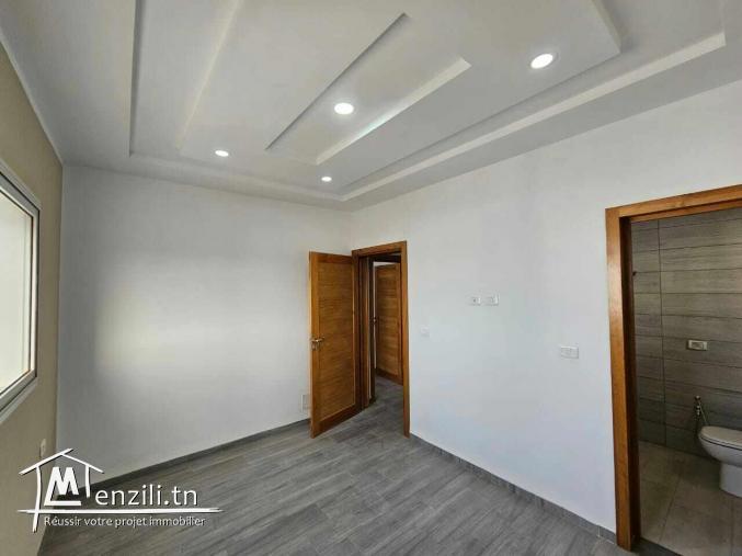A vendre villa avec piscine s+4 à Midoun Djerba