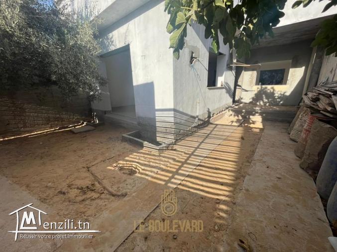 A Vendre Villa S+4 Située à Hammamet Nord