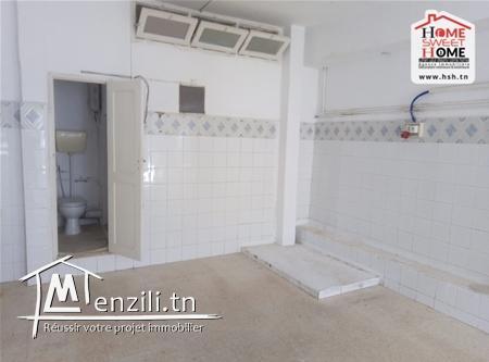 Local Lilian à Louer à La Soukra