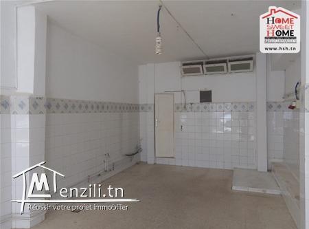 Local Lilian à Louer à La Soukra