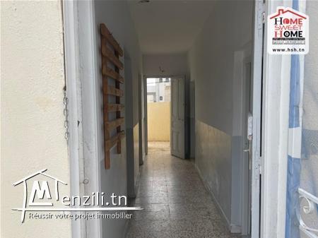 Etage Dayan à Vendre à L'Aouina