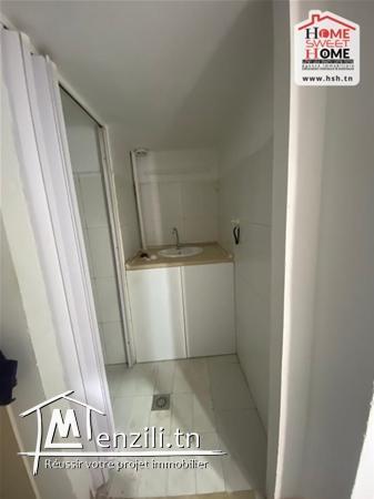 Local Johnny à Vendre à Ain Zaghouan Nord