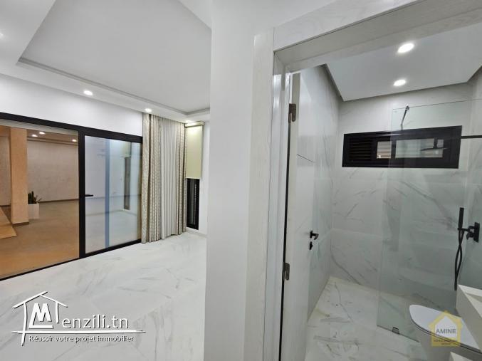 A vendre villa de luxe avec piscine à Midoun Djerba
