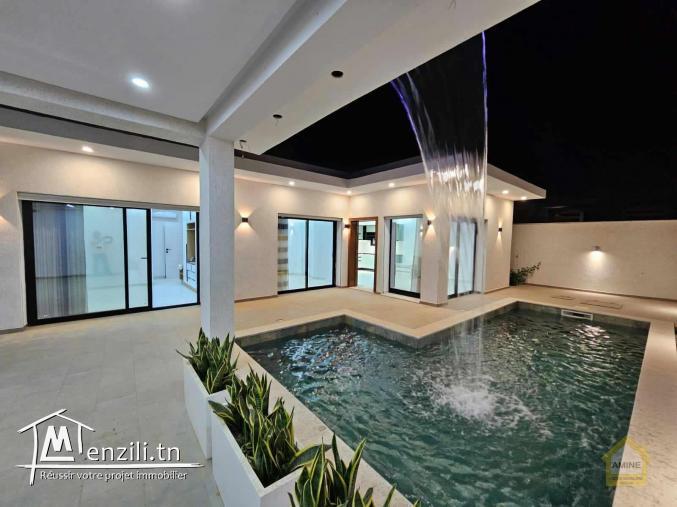 A vendre villa de luxe avec piscine à Midoun Djerba
