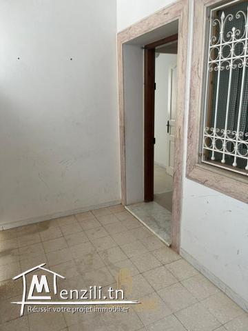 A Louer Etage De Villa S+3 à Néapolis