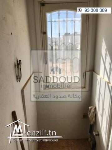 à vendre un appartement à accès privé s2 plus un studio à Gremda Km 2.5