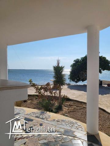pieds dans l'eau a louer à Kerkennah plage sidi fonkhal