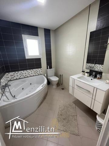 A Louer Etage De Villa S+3 à AFH Nabeul