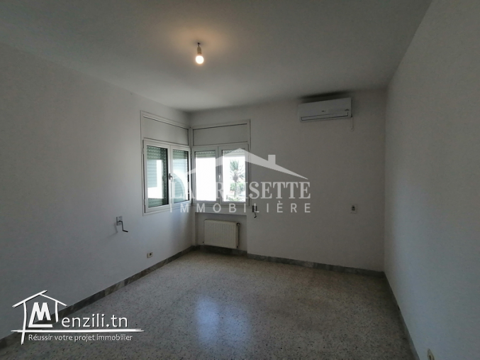 S2 à Gammarth MAL0667