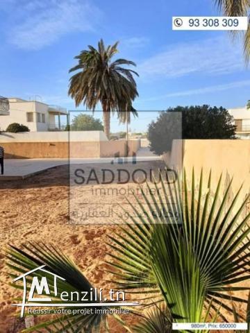 Villa à vendre Route Tunis km2 50m de la Route Principale